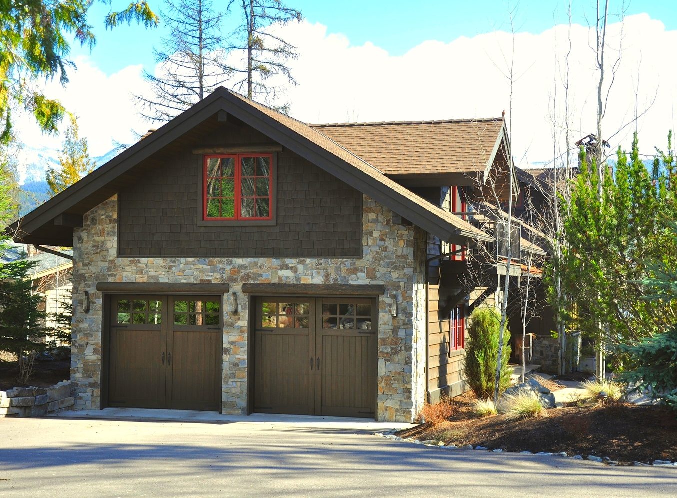Exterior+Front+-+Double+Garage