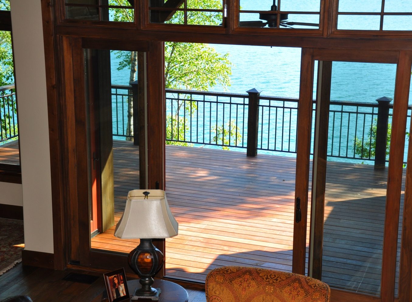 Living+Area+out+to+Deck